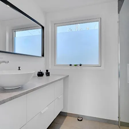 2 Bedroom In * Hvidovre