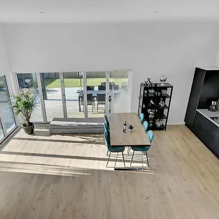 2 Bedroom In * Hvidovre